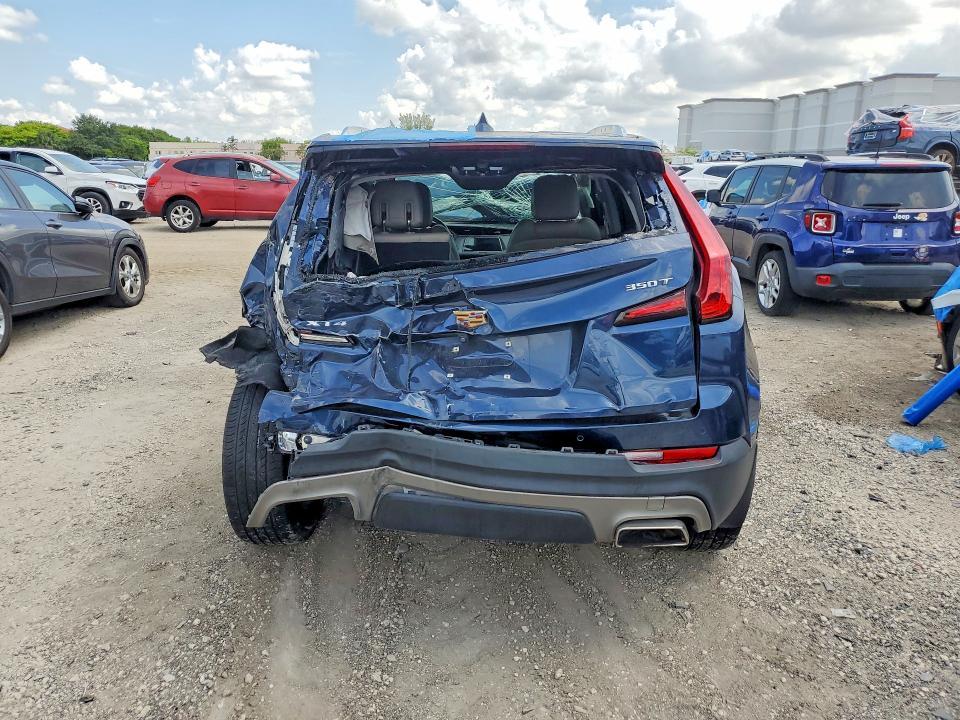2021 Cadillac XT4 Premium Luxury