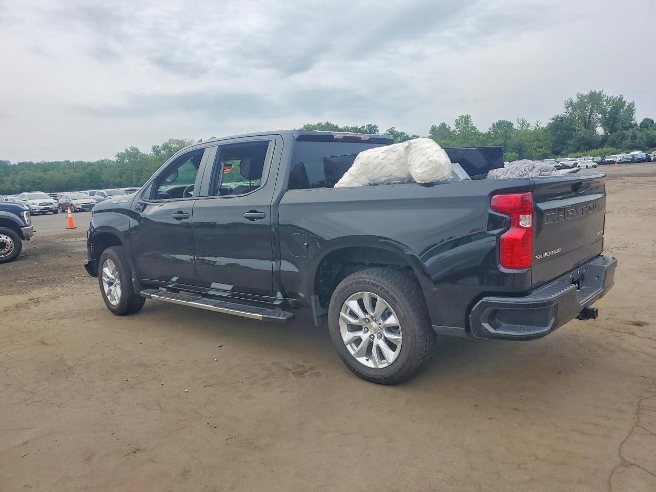 2024 Chevrolet Silverado C1500 Custom