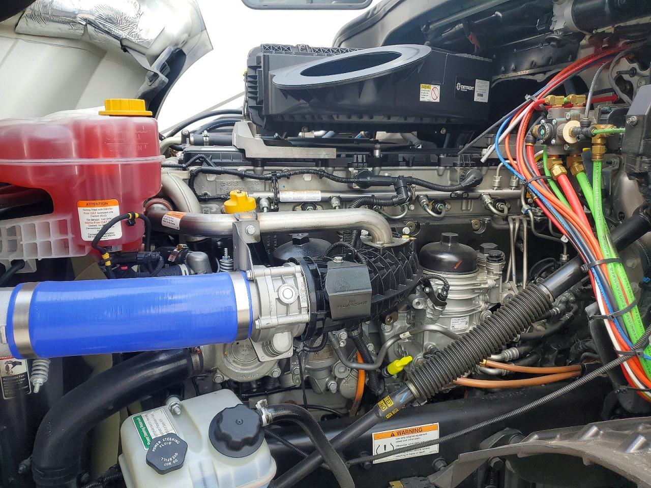 2024 Freightliner Cascadia RV