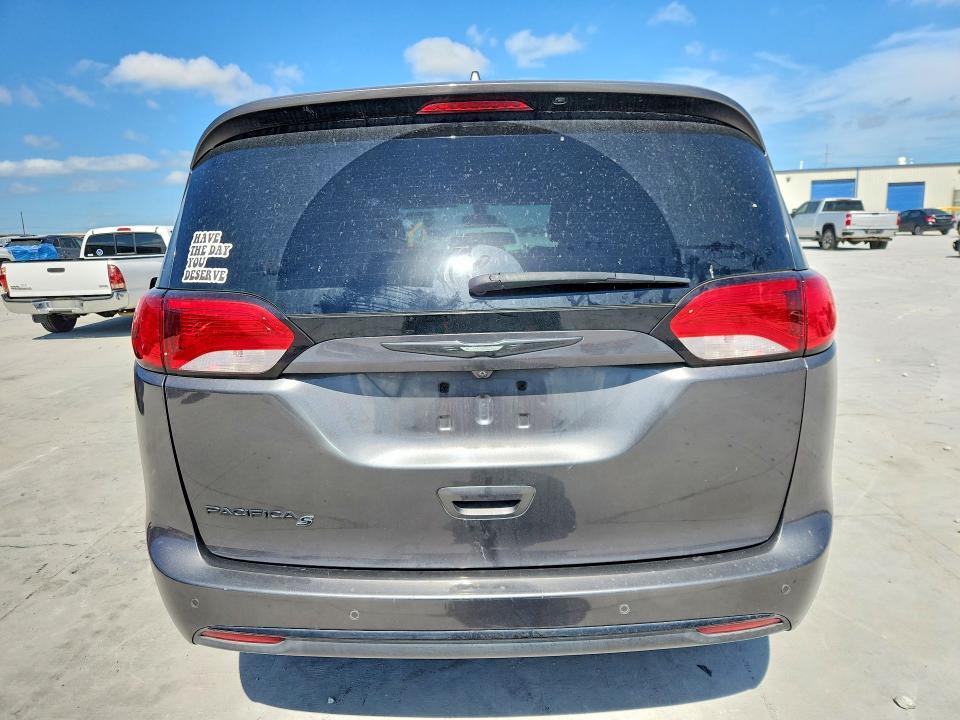 2018 Chrysler Pacifica Touring Plus