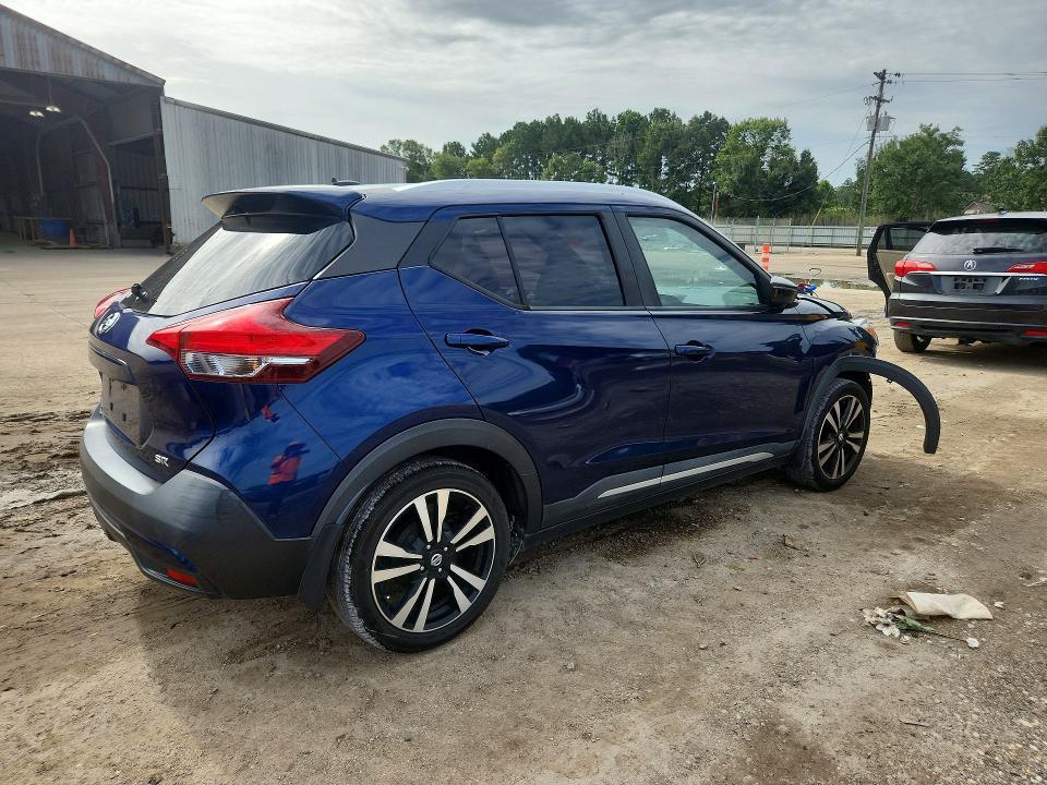 2018 Nissan Kicks sr