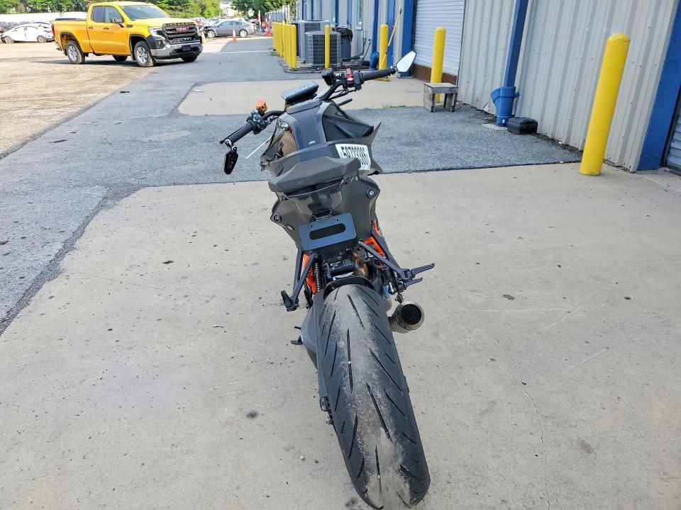 2021 KTM 1290 Super Duke R