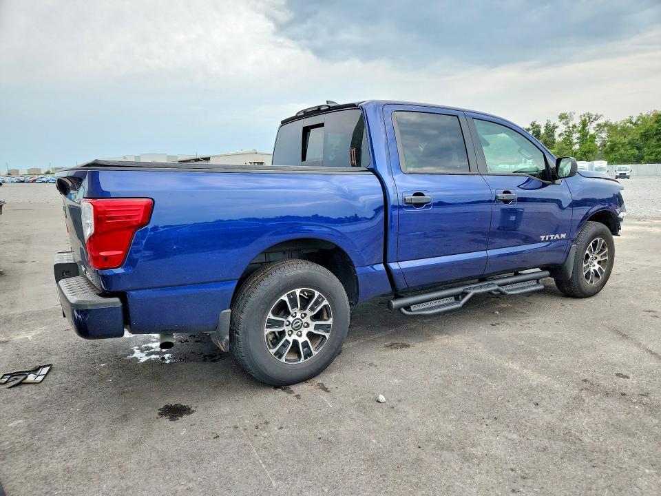 2024 Nissan Titan SV