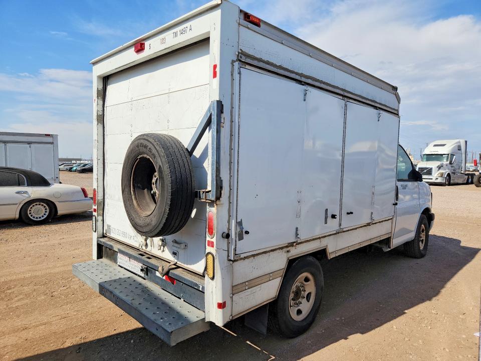 2007 GMC Savana Cutaway G3500