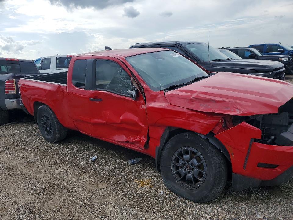 2022 Nissan Frontier S