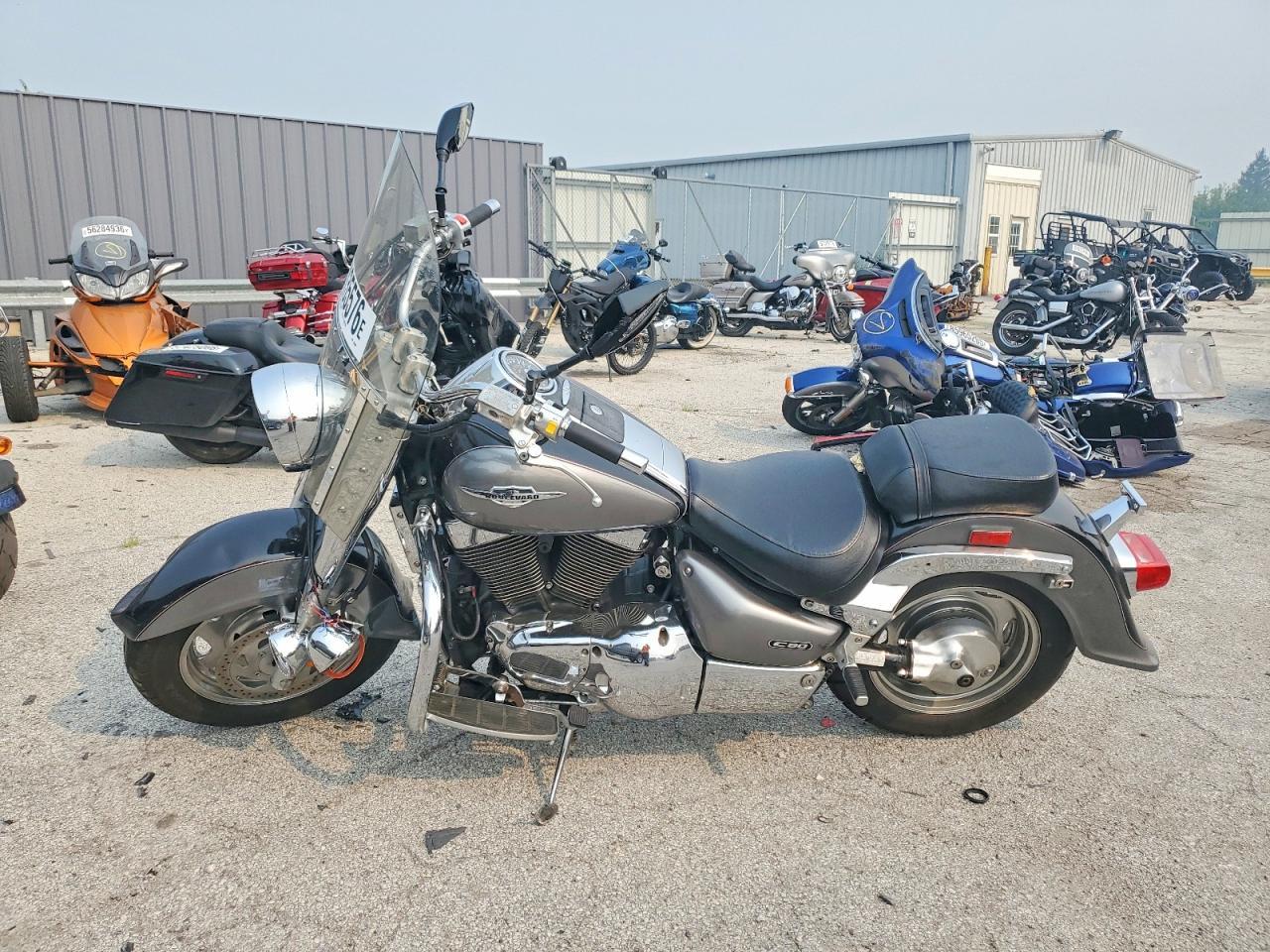 2005 Suzuki C90