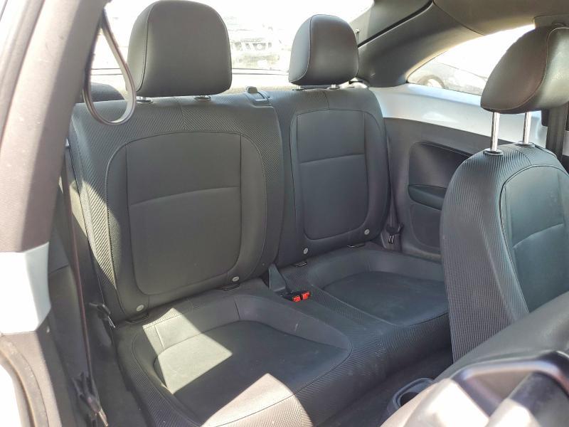 2013 Volkswagen Beetle