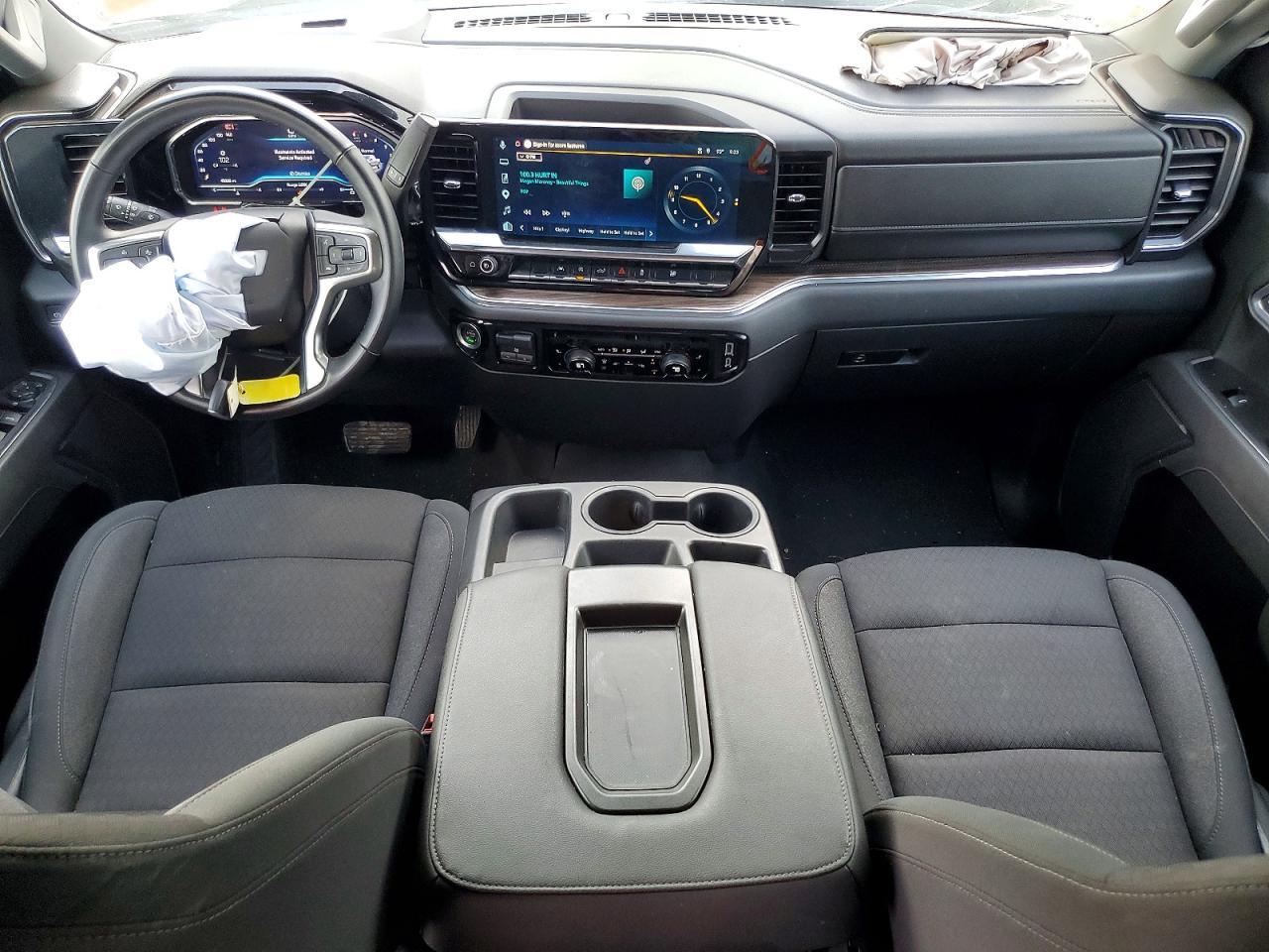 2025 Chevrolet Silverado C1500 LT
