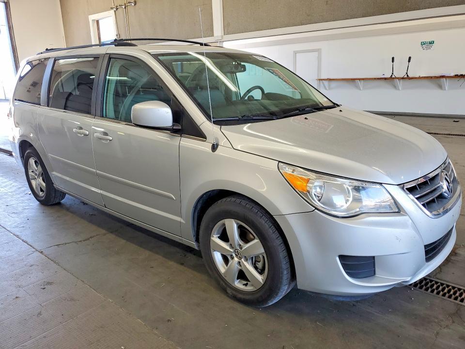 2009 Volkswagen Routan sel