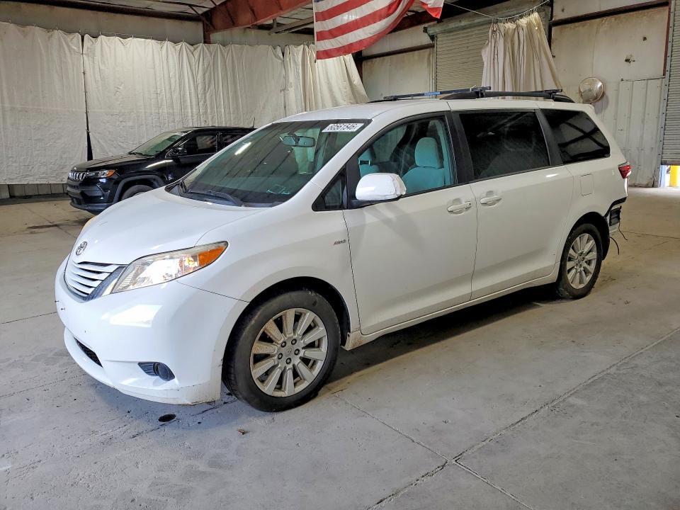2017 Toyota Sienna le