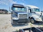 2004 Freightliner Columbia 120 Semi Truck