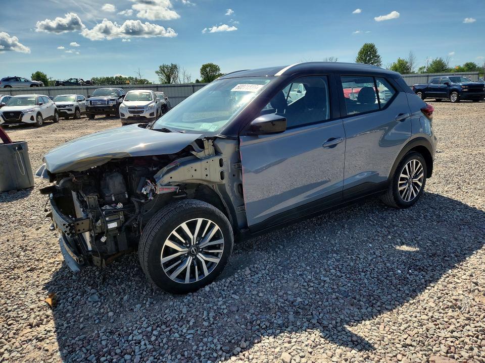 2022 Nissan Kicks sv