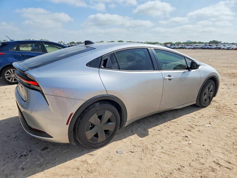 2026 Toyota Prius le