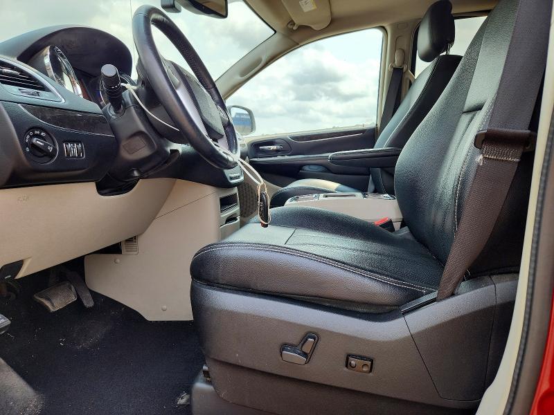 2016 Chrysler Town & Country Touring l
