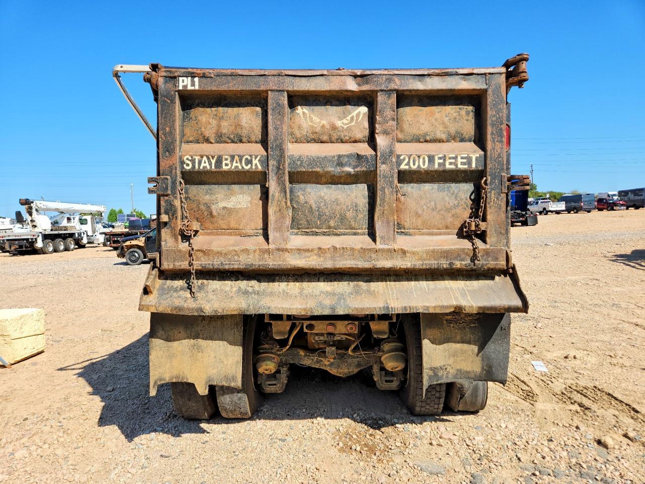2004 Mack 700 CV700