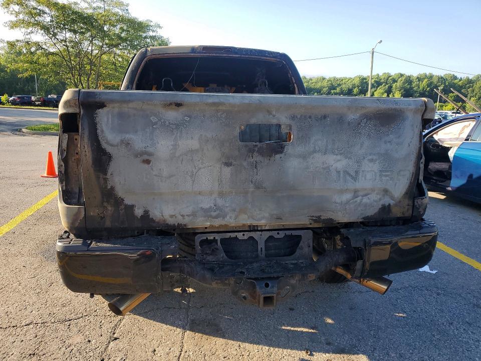 2014 Toyota Tundra Crewmax Platinum