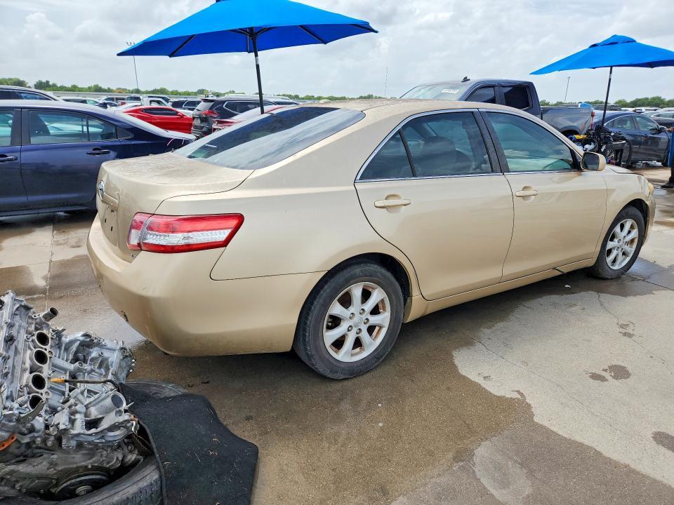 2011 Toyota Camry le