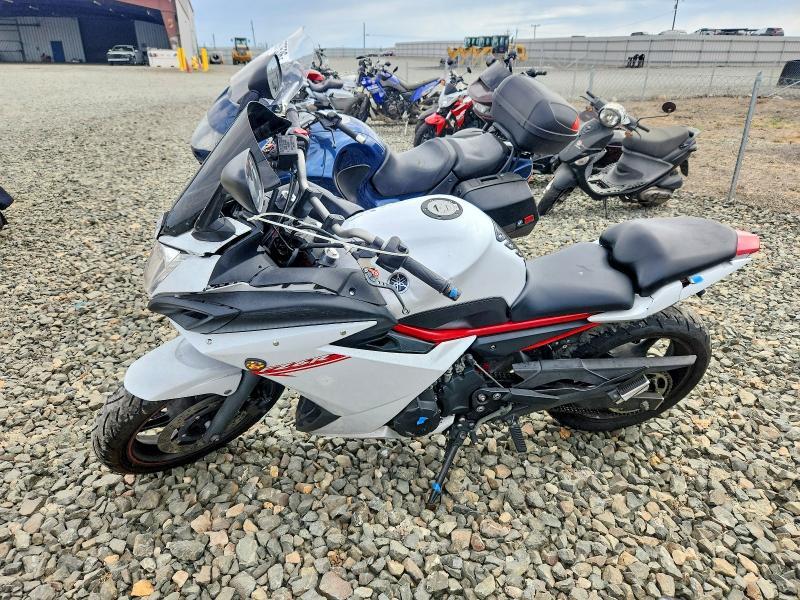 2013 Yamaha FZ6R