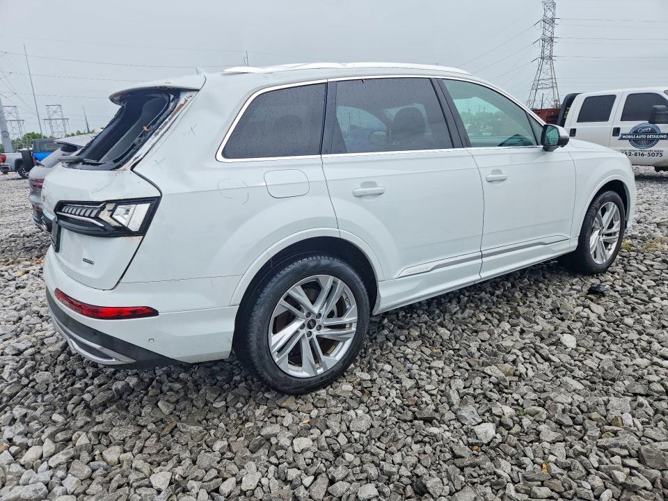 2023 Audi Q7 Premium Plus