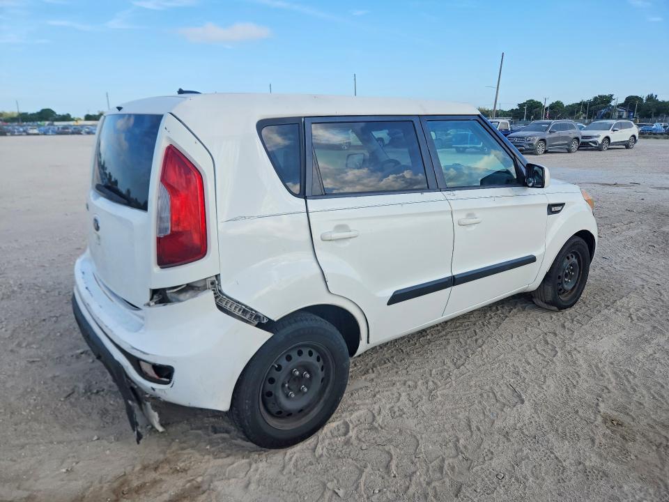 2013 KIA Soul Base