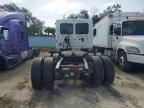 2014 Freightliner Cascadia Semi Truck