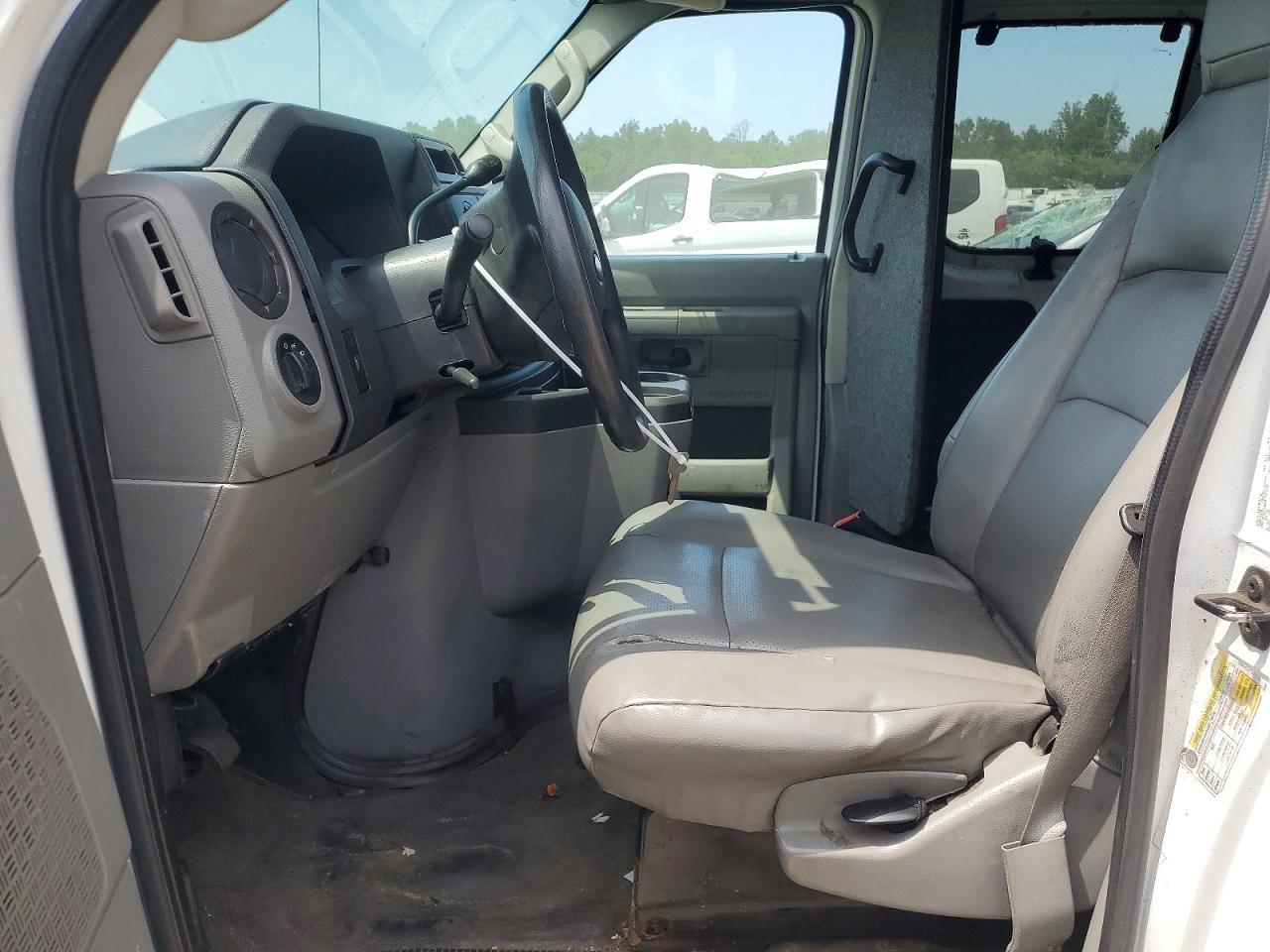 2013 Ford Econoline E350 Super Duty Van