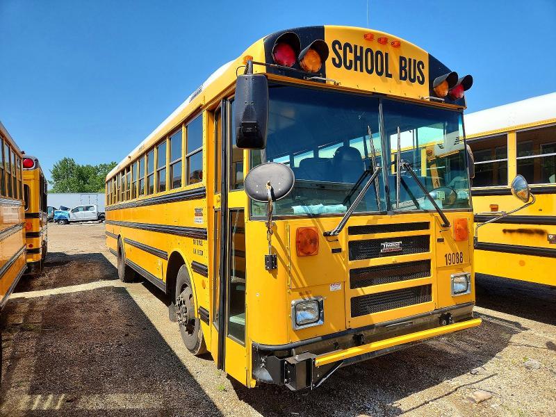 2011 Thomas SAF-T-LINER HDX-School Bus
