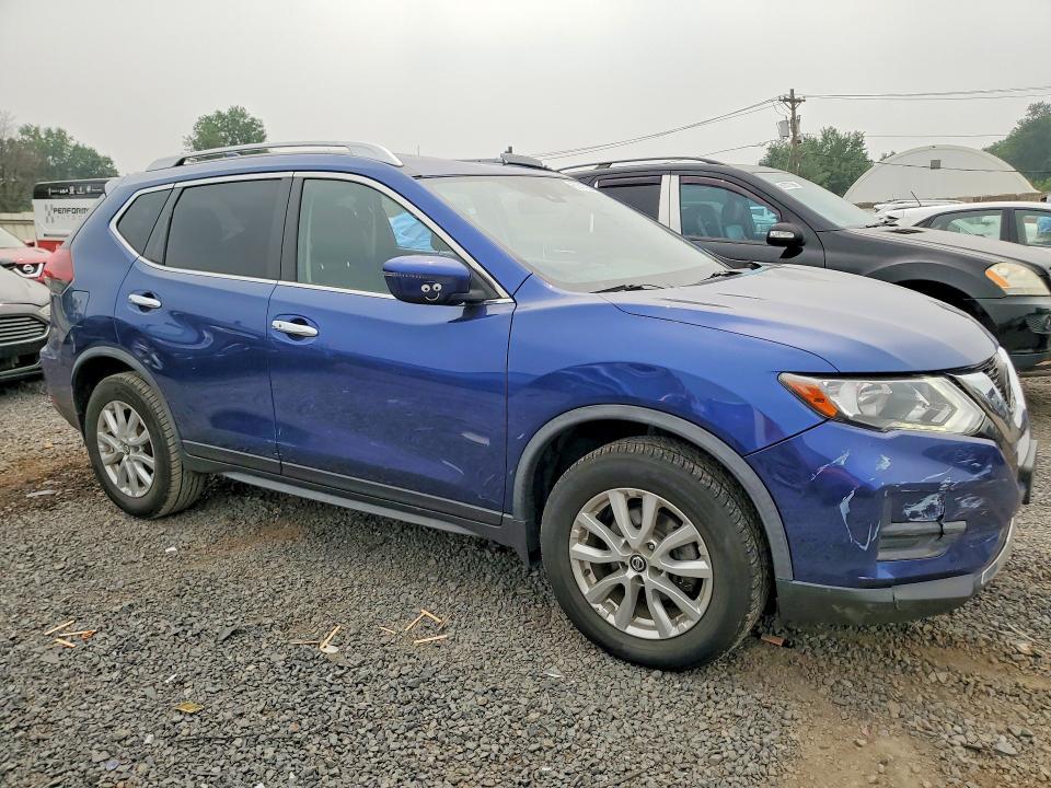 2020 Nissan Rogue sv