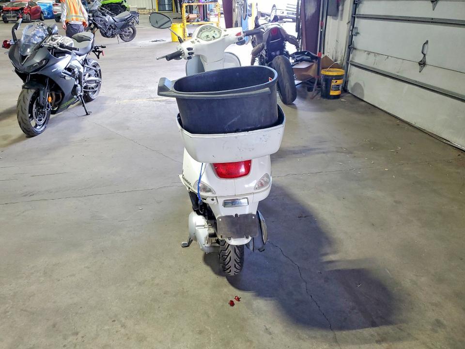 2012 Vespa LX 150IE