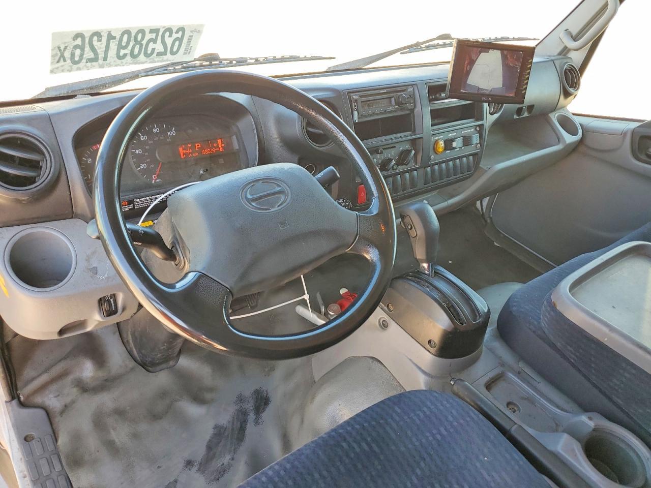 2018 Hino 195 BOX Truck