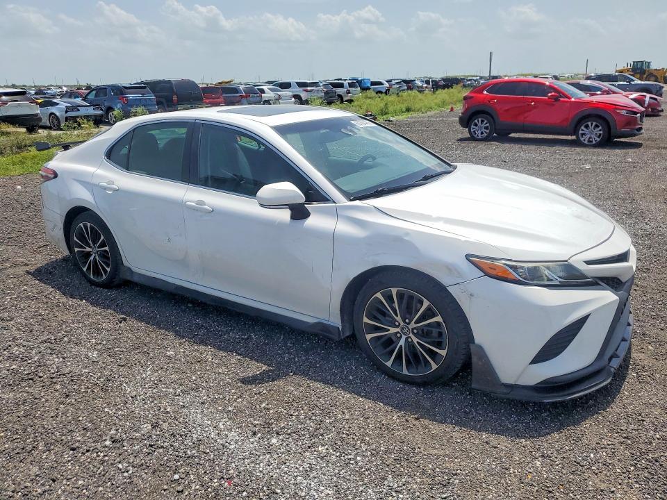 2018 Toyota Camry se
