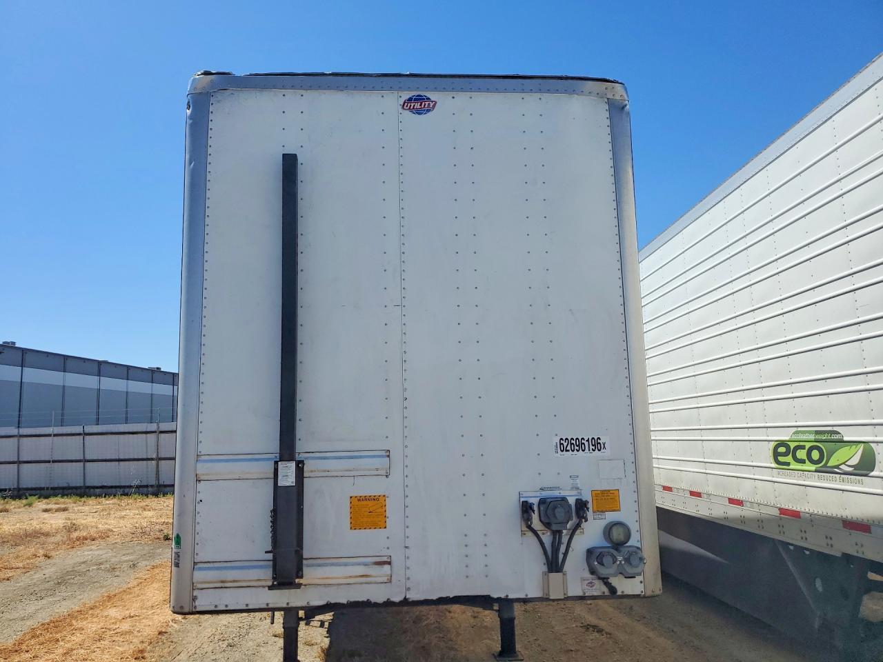 2013 Utility VS1DC DRY Van Trailer