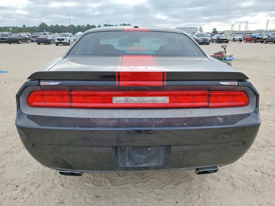 2013 Dodge Challenger sxt
