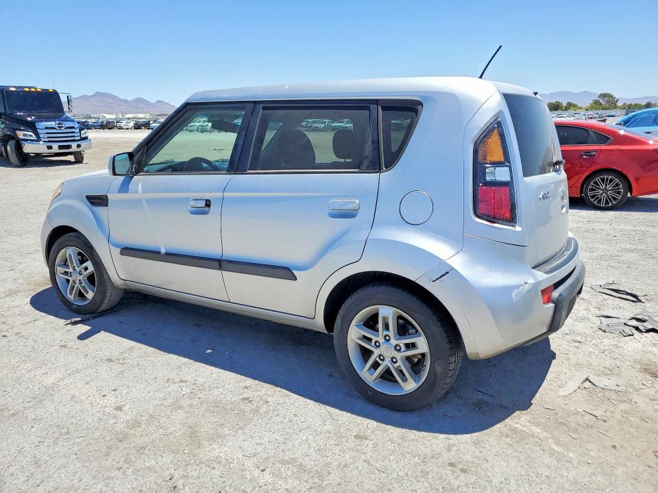 2010 KIA Soul +