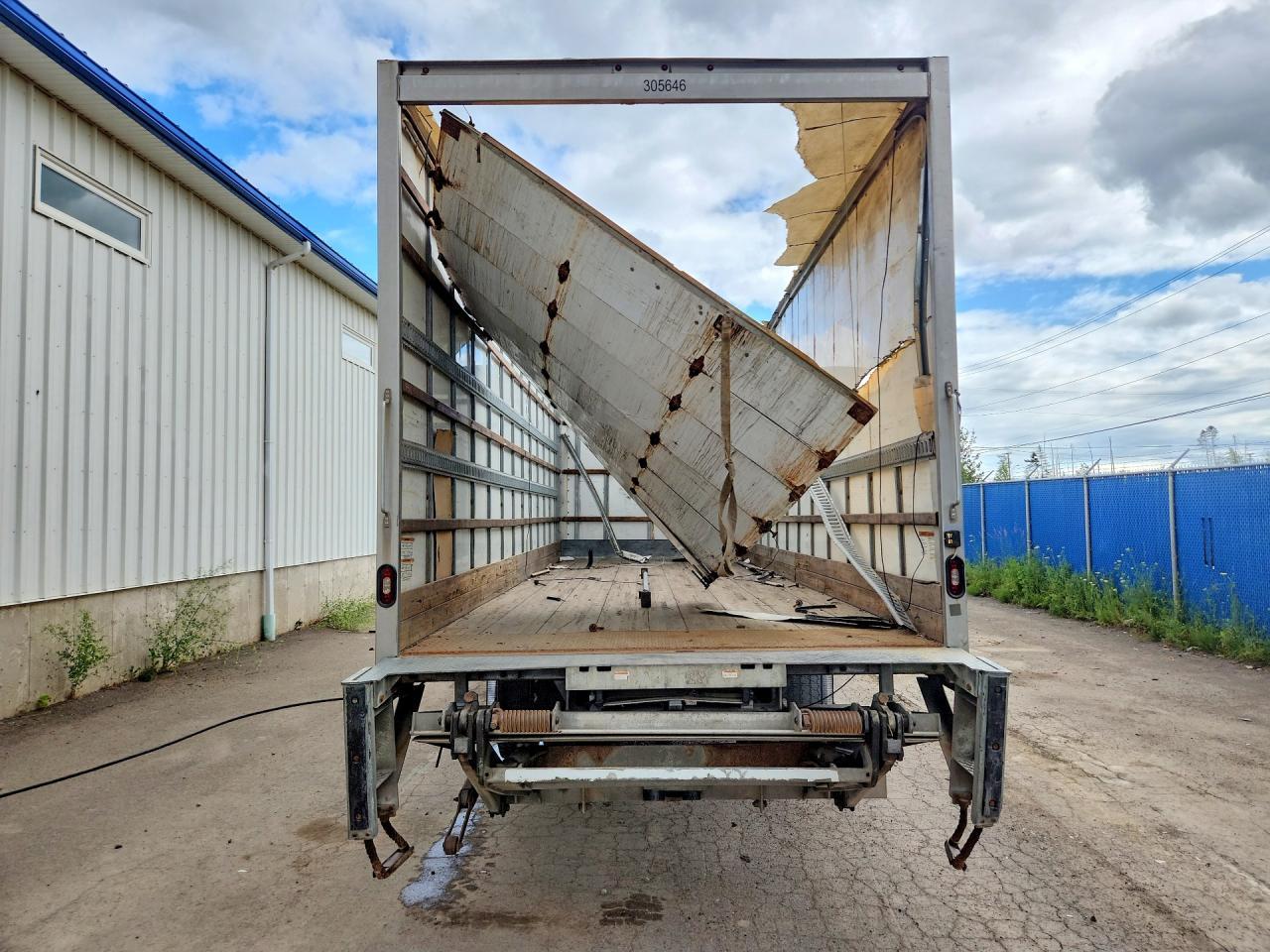 2020 Freightliner M2 106 MED-BOX Truck