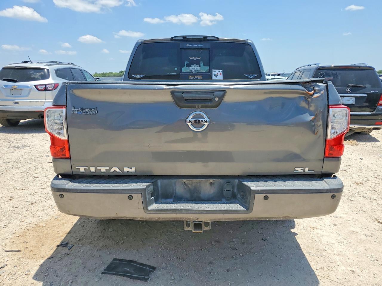 2018 Nissan Titan SL