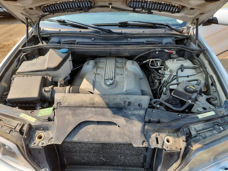 2005 BMW X5 4.4i