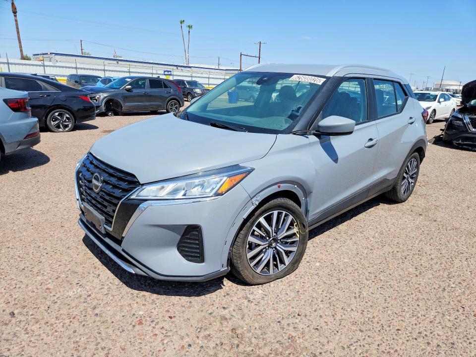 2023 Nissan Kicks sv