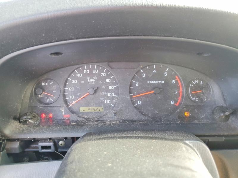 2001 Nissan Frontier XE