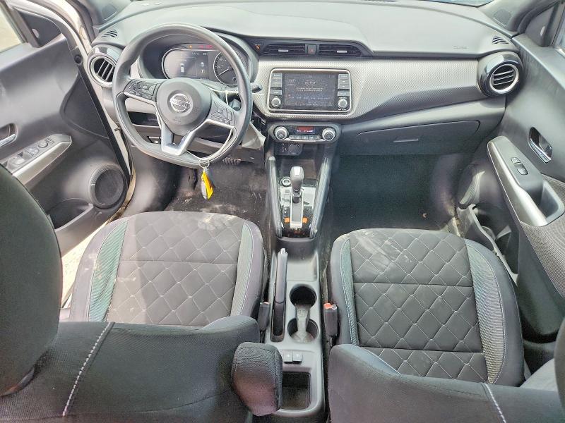 2019 Nissan Kicks sv