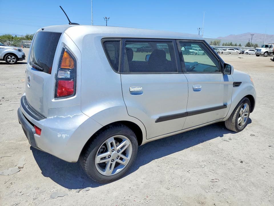 2010 KIA Soul +