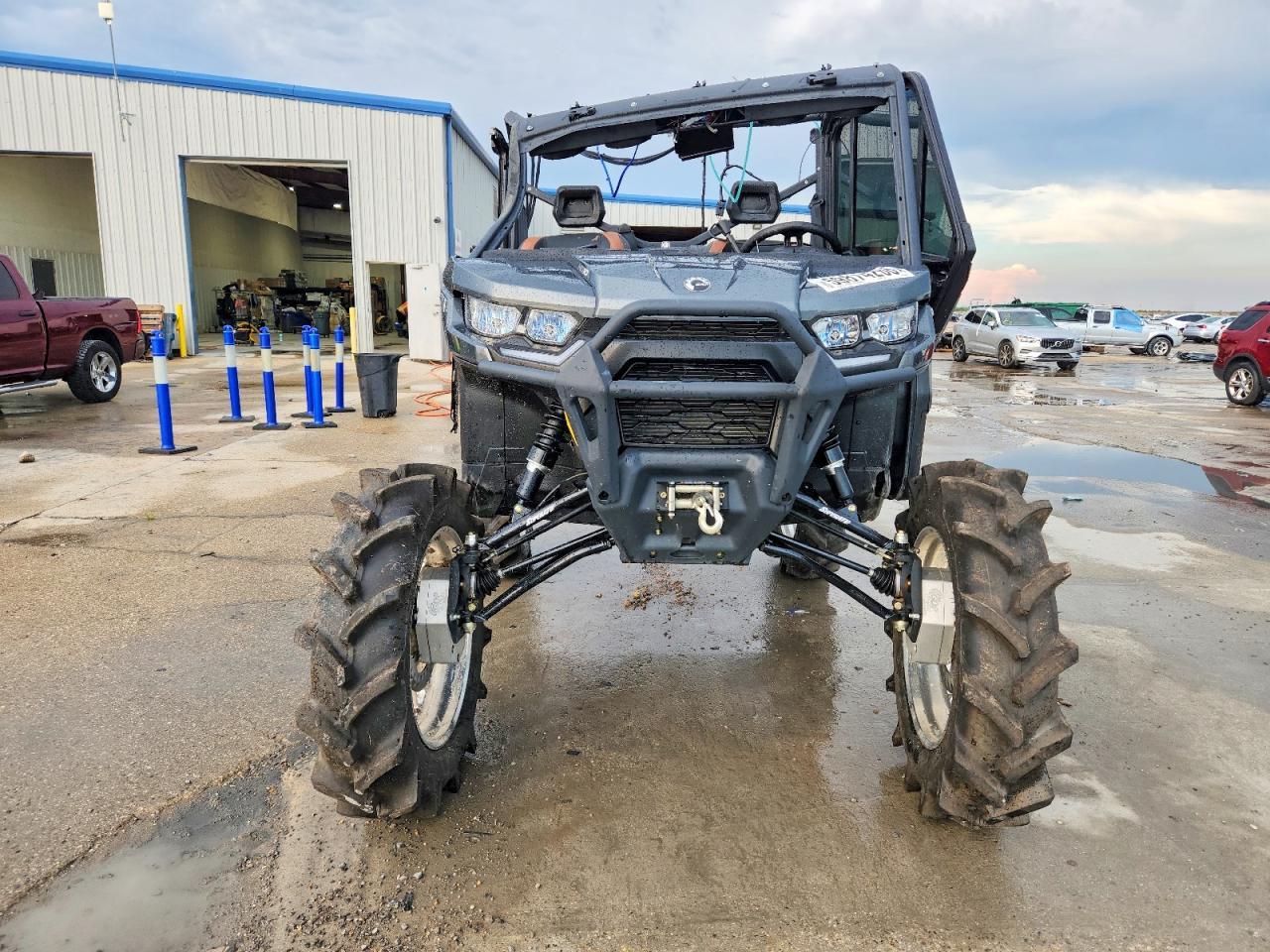 2024 Can-Am Defender Utility Vehicle