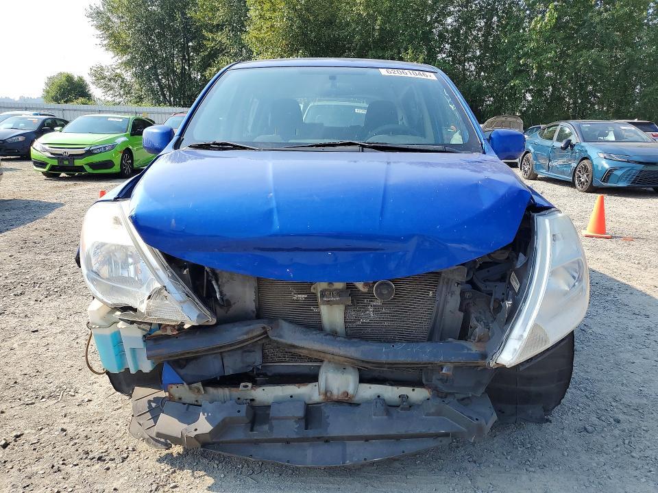 2010 Nissan Versa 1.8 s