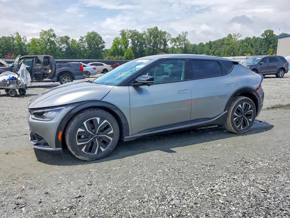 2023 KIA EV6 Wind