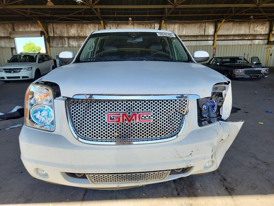 2013 GMC Yukon xl K1500 slt