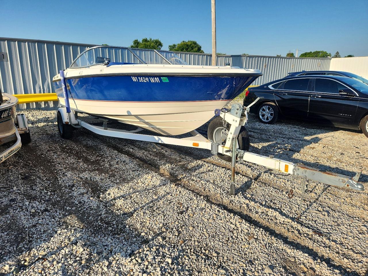 2005 Bayliner 215