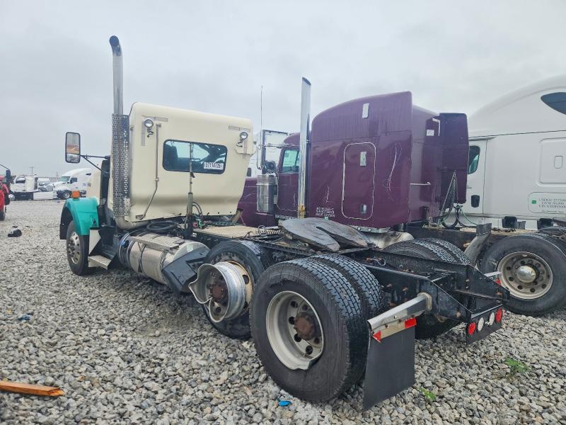2014 Kenworth T800 Semi Truck