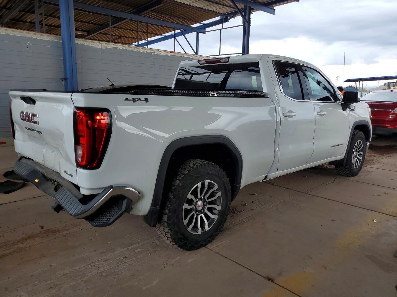2020 GMC Sierra K1500 SLE