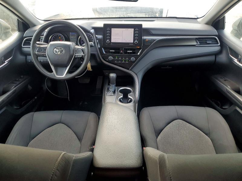 2021 Toyota Camry le