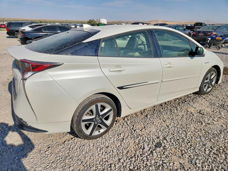 2016 Toyota Prius Three Touring